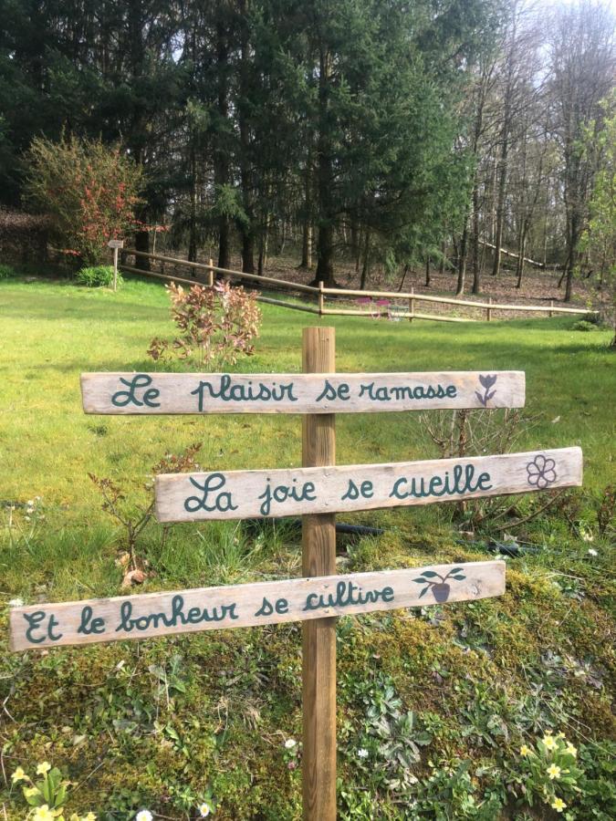 Le Prieure Des Fontaines Hotell Les Preaux Eksteriør bilde
