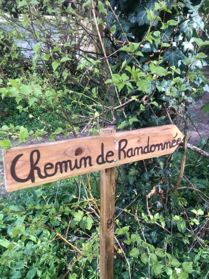 Le Prieure Des Fontaines Hotell Les Preaux Eksteriør bilde